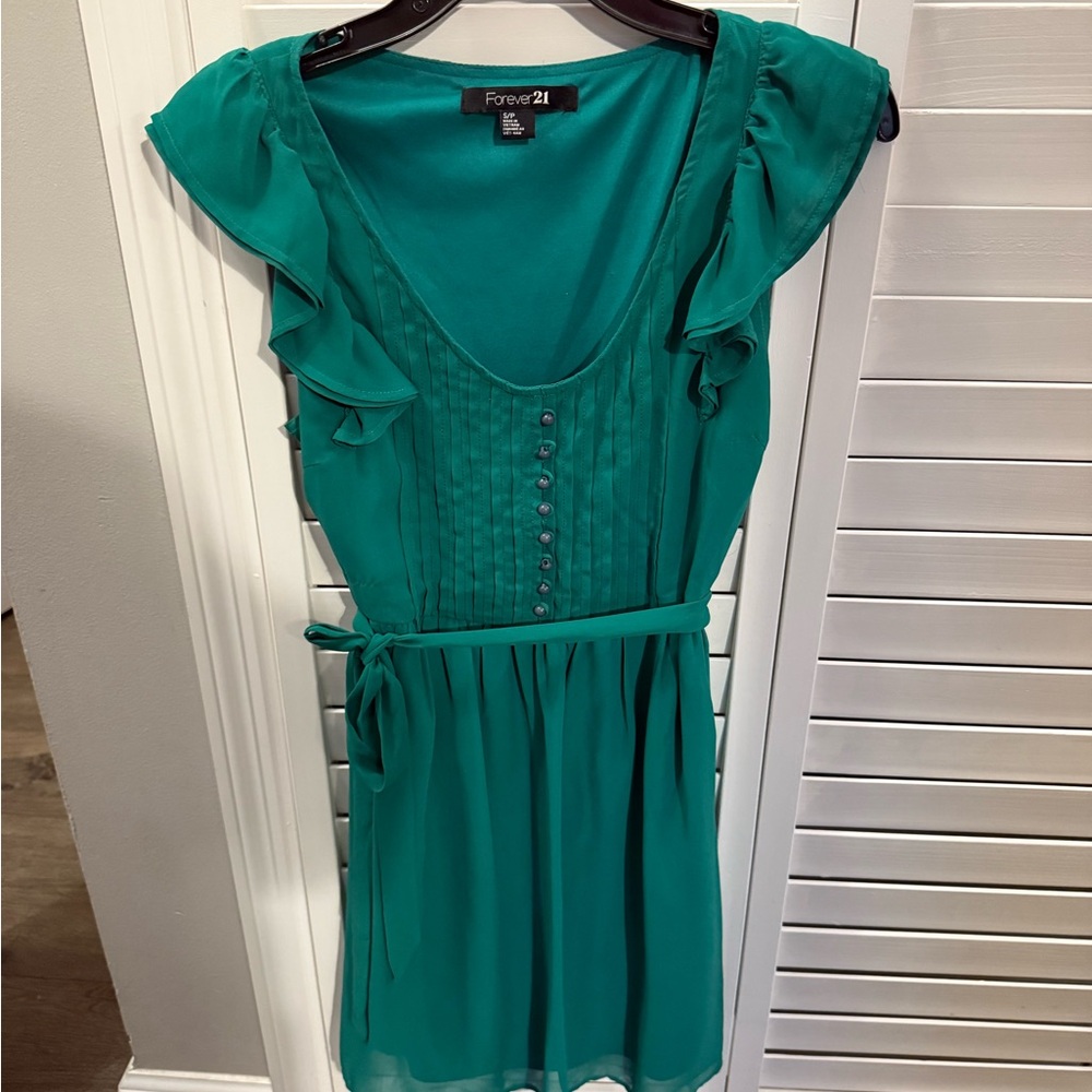 Forever 21 Emerald Green Ruffle Dress